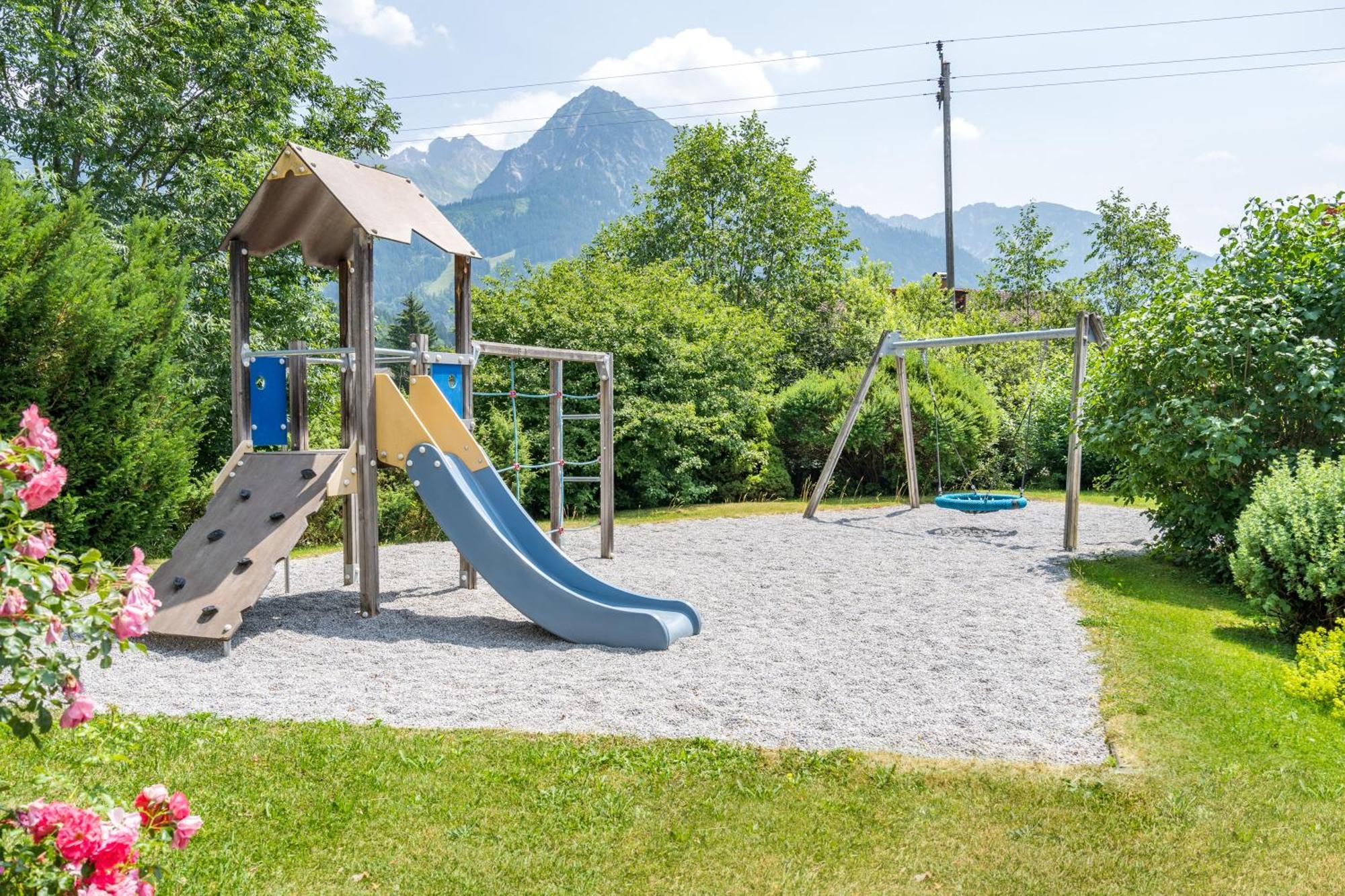 Wohlfühlhotel Frohsinn Fischen im Allgaeu Exterior foto